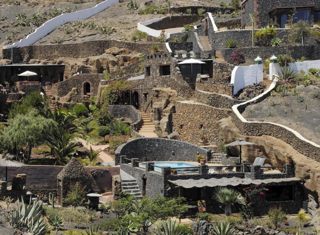 Castillo Lanzarote Villa Sophie - Luxury Villa -Sleep In A Volcanic Cave With Heated Pool Tías Esterno foto