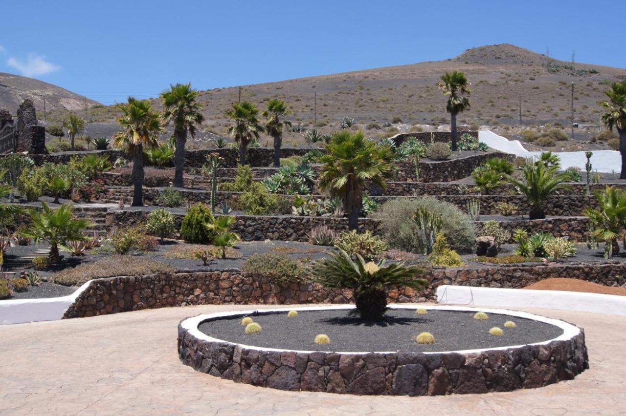 Castillo Lanzarote Villa Sophie - Luxury Villa -Sleep In A Volcanic Cave With Heated Pool Tías Esterno foto