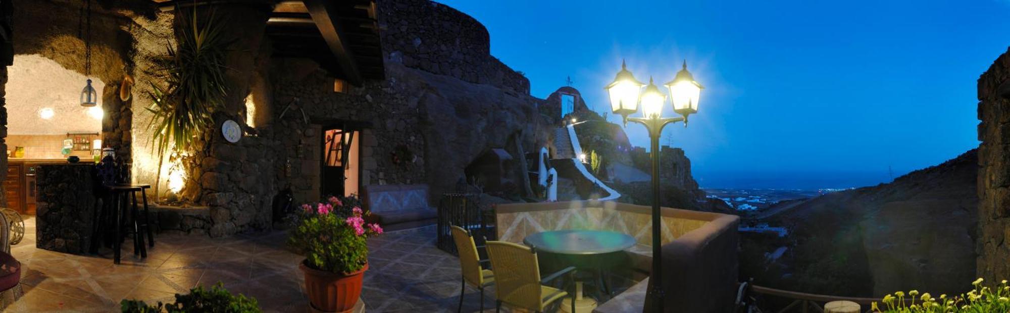 Castillo Lanzarote Villa Sophie - Luxury Villa -Sleep In A Volcanic Cave With Heated Pool Tías Esterno foto