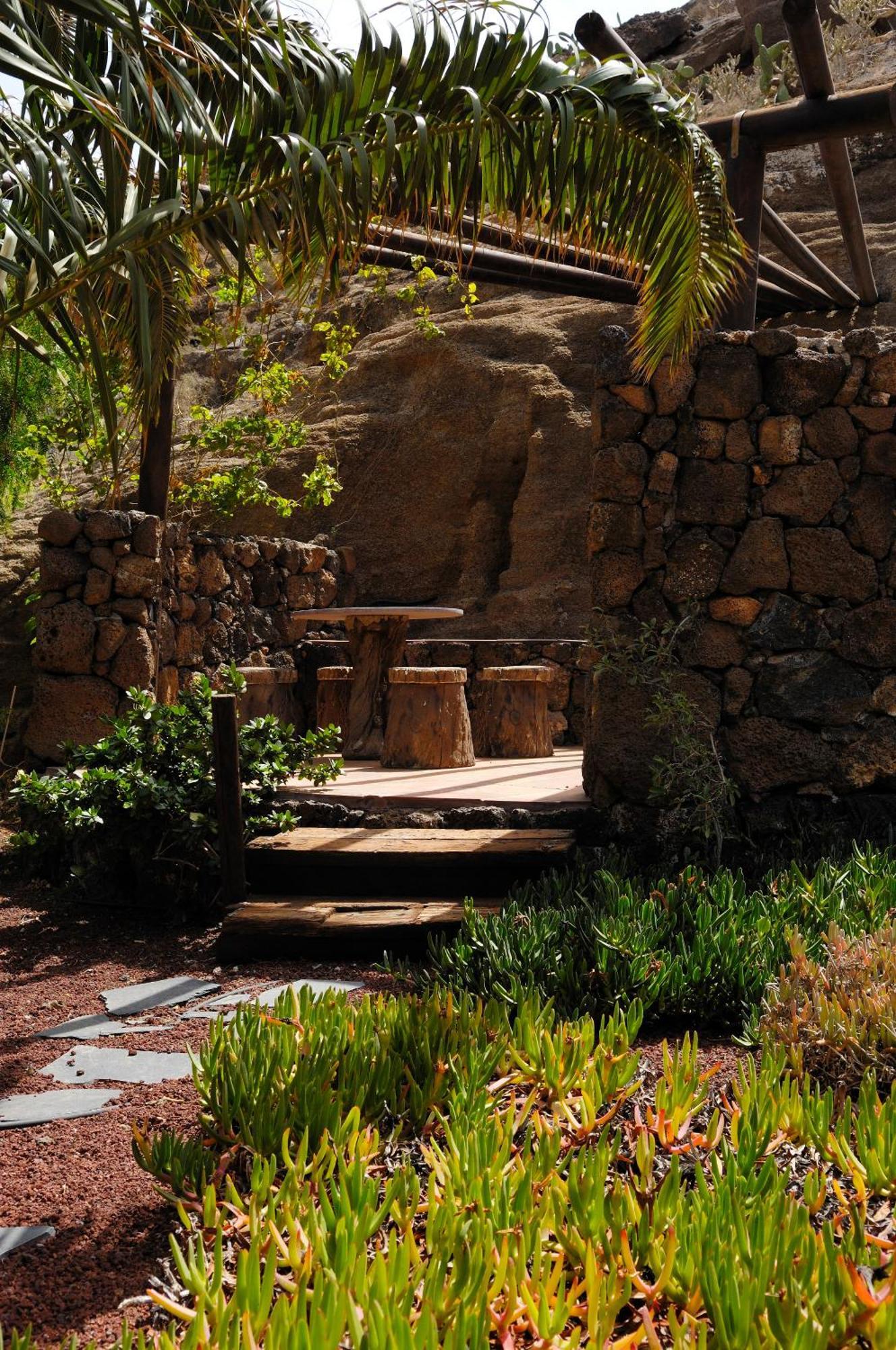 Castillo Lanzarote Villa Sophie - Luxury Villa -Sleep In A Volcanic Cave With Heated Pool Tías Esterno foto