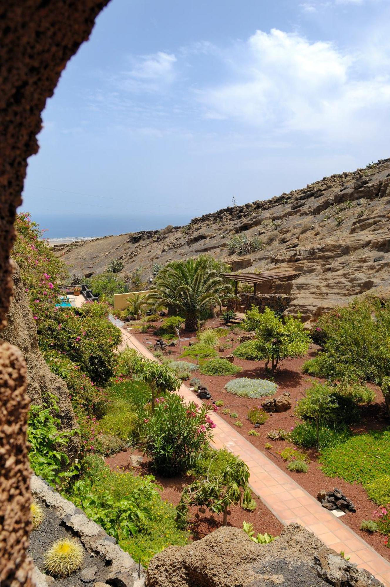 Castillo Lanzarote Villa Sophie - Luxury Villa -Sleep In A Volcanic Cave With Heated Pool Tías Esterno foto