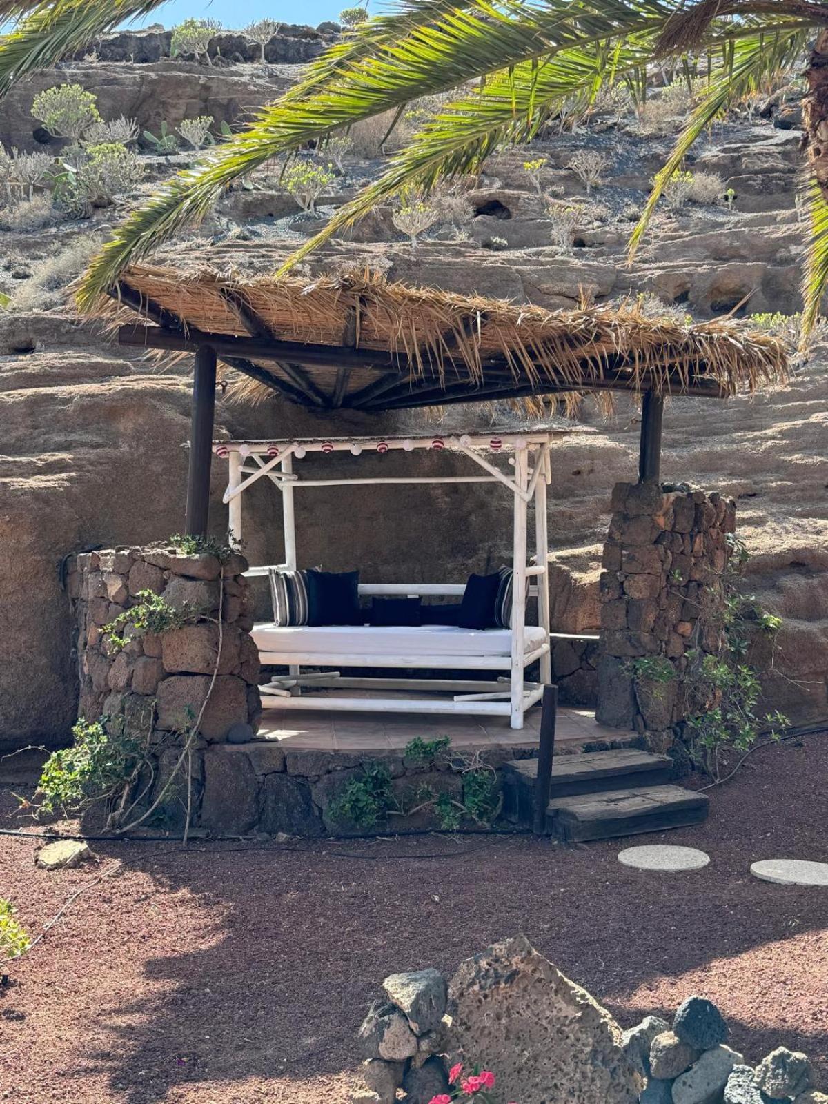 Castillo Lanzarote Villa Sophie - Luxury Villa -Sleep In A Volcanic Cave With Heated Pool Tías Esterno foto