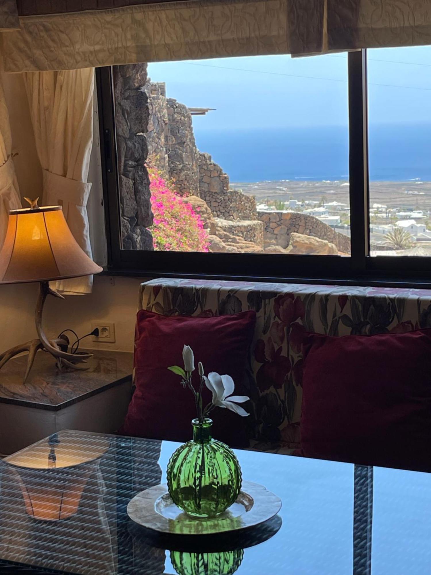 Castillo Lanzarote Villa Sophie - Luxury Villa -Sleep In A Volcanic Cave With Heated Pool Tías Esterno foto