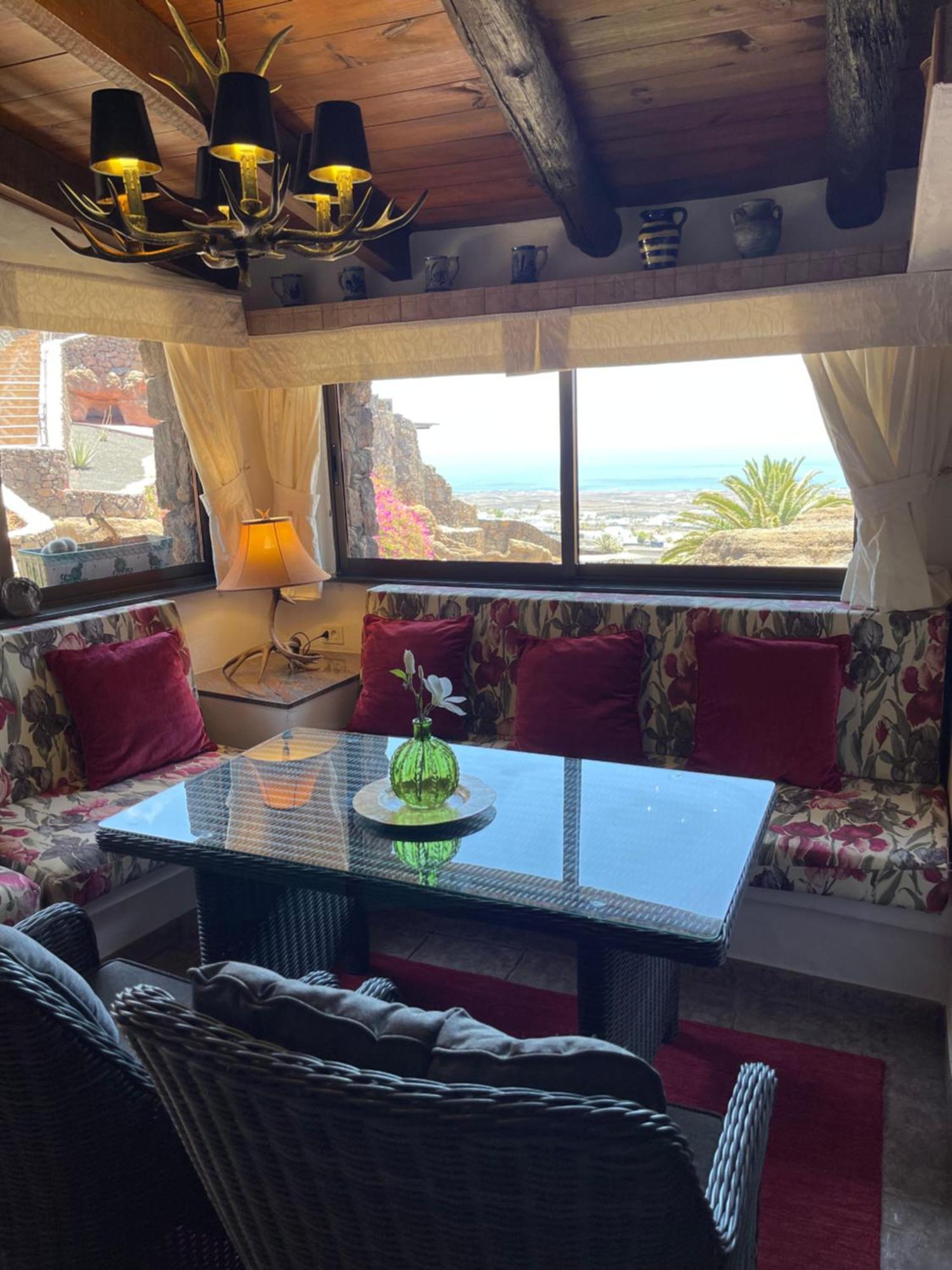 Castillo Lanzarote Villa Sophie - Luxury Villa -Sleep In A Volcanic Cave With Heated Pool Tías Esterno foto